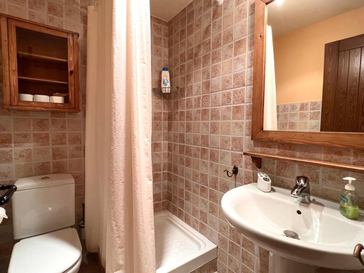 Apartament De La Vall Ferrera - L'Amfitriona Areu Екстер'єр фото